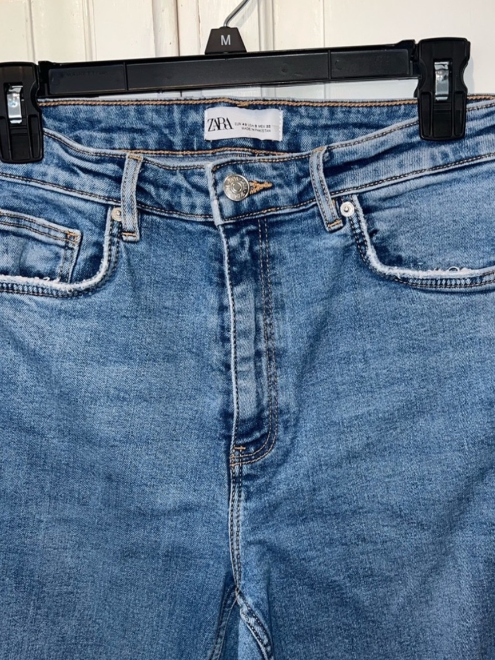 Zara High Rise Distressed Straight Crop Jeans Size 8 Raw Hem Ankle Denim - Picture 5 of 8